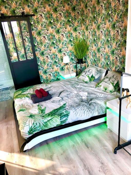 Le Led Room,Centre Ville Place De Parking Gratuite Санс Экстерьер фото